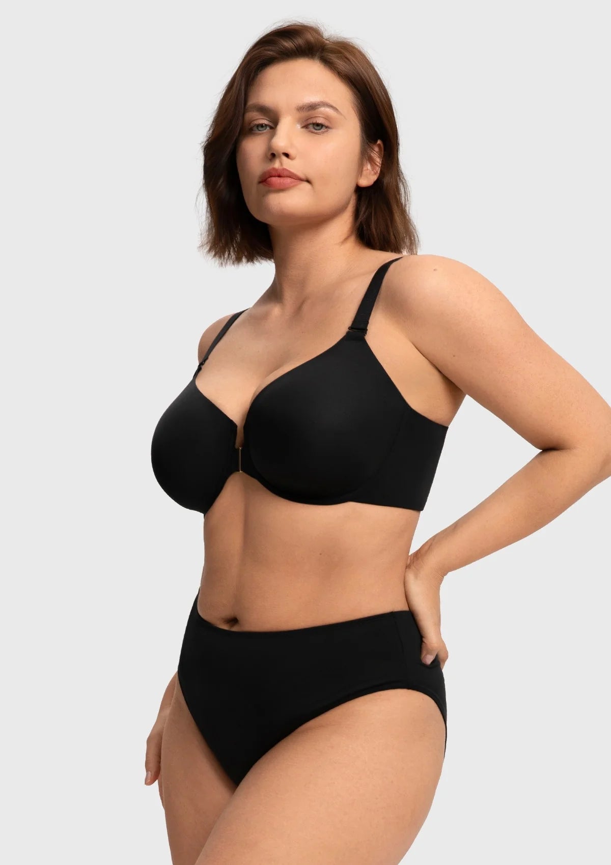 Braselle Comfort Underwire Front Closure Molded Cup Bra